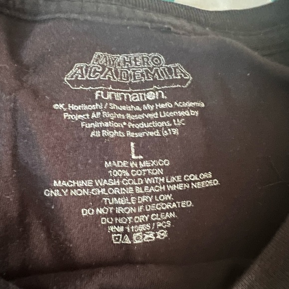 My Hero Academia Heroes vs Villains T-Shirt - Picture 2 of 2